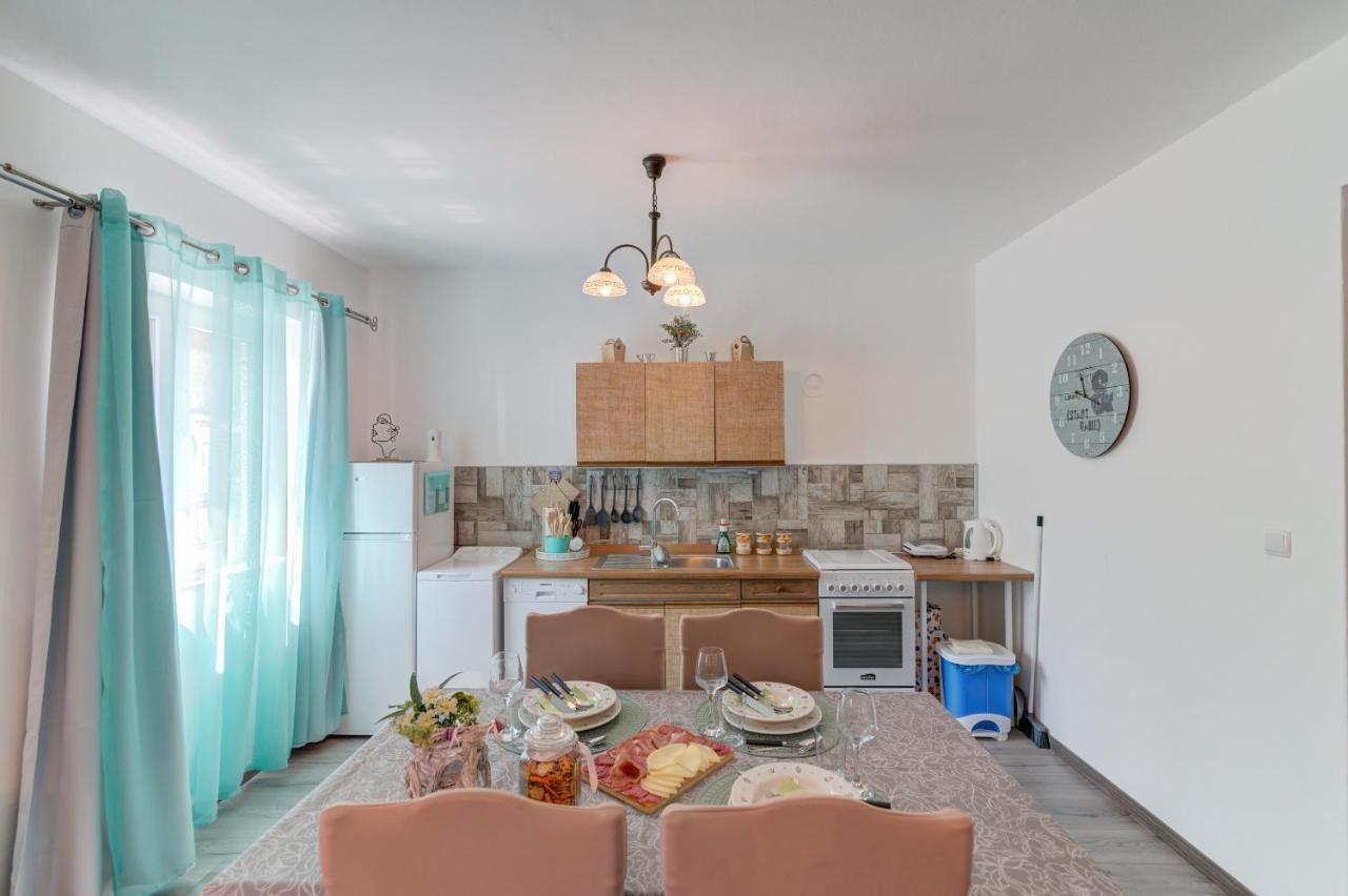 Apartman More Appartement Senj  Buitenkant foto