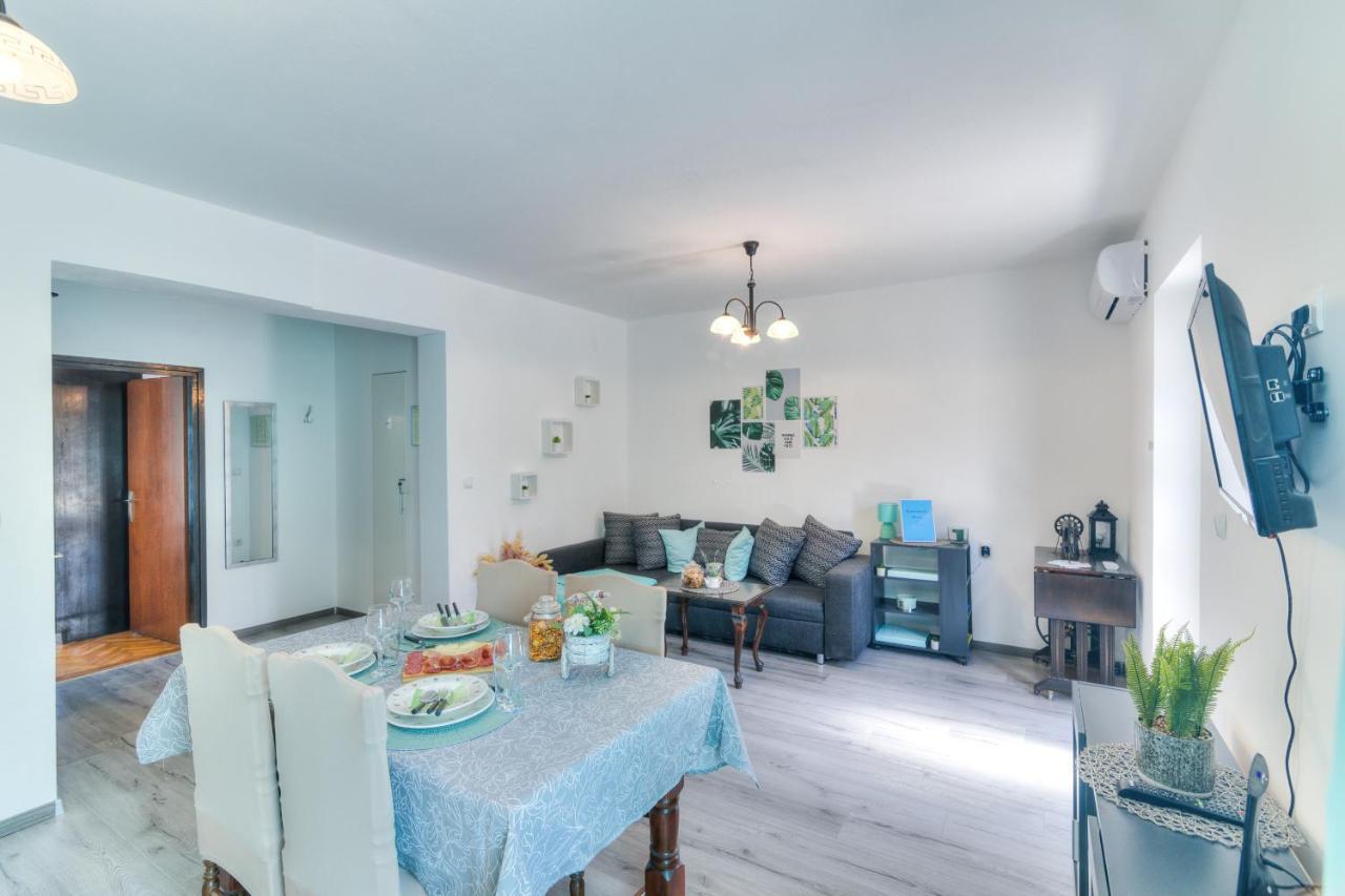 Apartman More Appartement Senj  Buitenkant foto