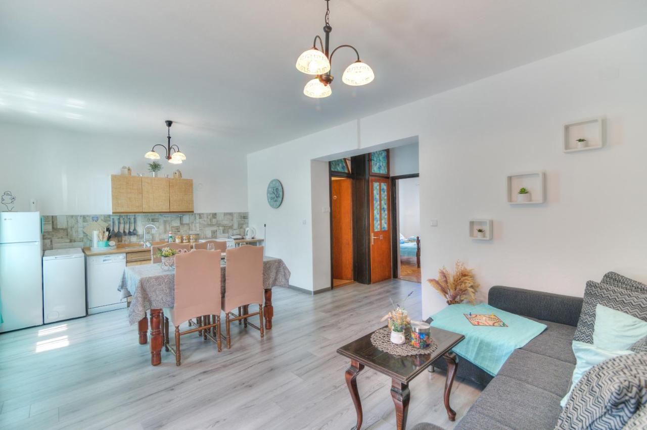 Apartman More Appartement Senj  Buitenkant foto